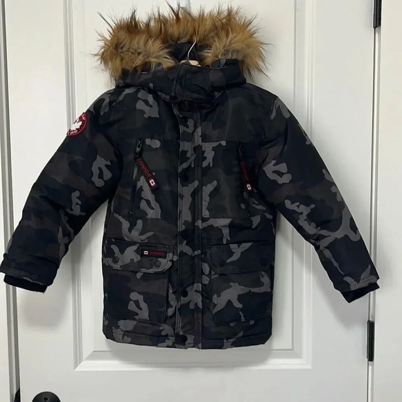 Canada Weather Gear Kids Camo- Print Boys Faux-Fur-Trim Hooded Jacket size 5/6 - Picture 1 of 8